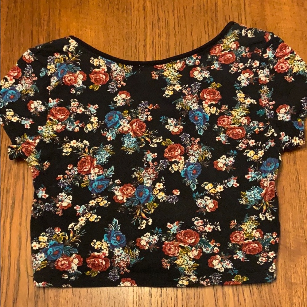 Flower Crop Top - Picture 2 of 3
